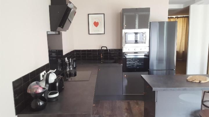 Appartement Spacieux Et Atypique Седан Екстериор снимка